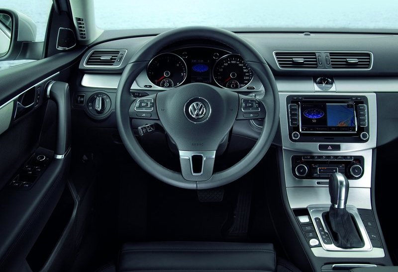 2011 Volkswagen Passat Estate Interior