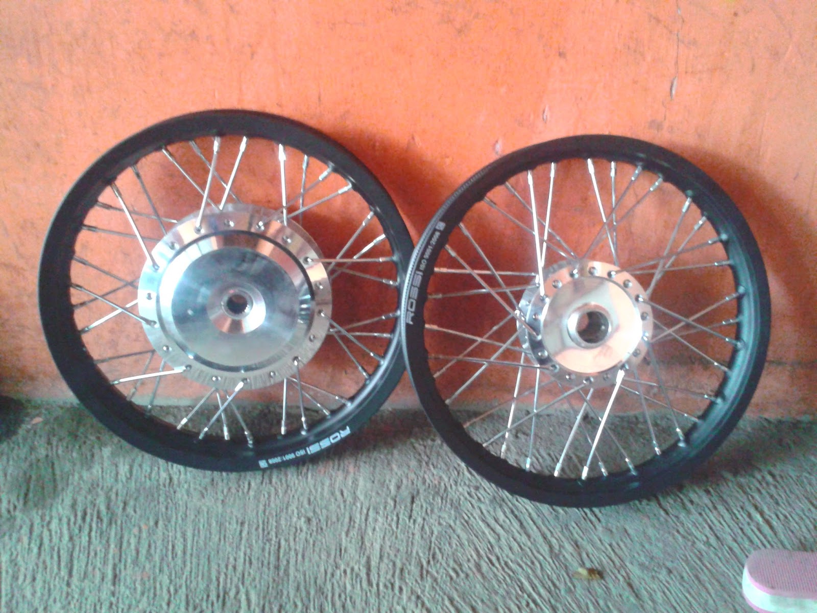  Velg Rossi Ungu ring 17 Velg Motor Murah