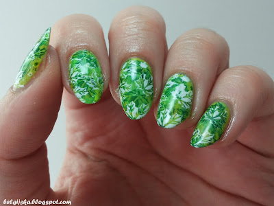 http://belgijska.blogspot.com/2015/09/31dc2015-green-nails.html