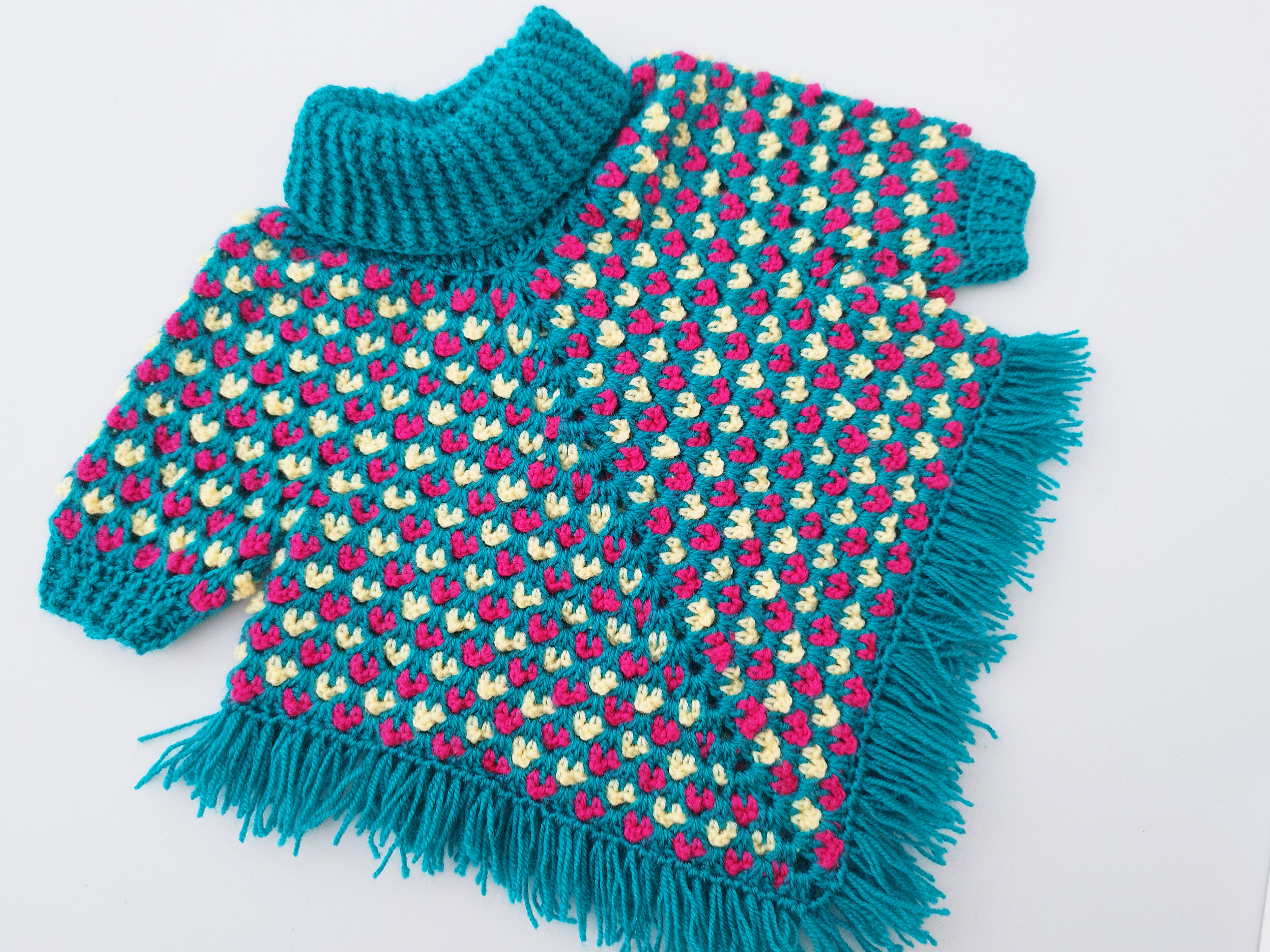 Lindo poncho verde para niña a