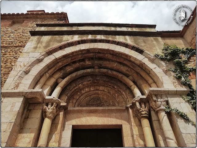 TOULOUGES (66) - Portail roman de l'église de l'Assomption de la Vierge