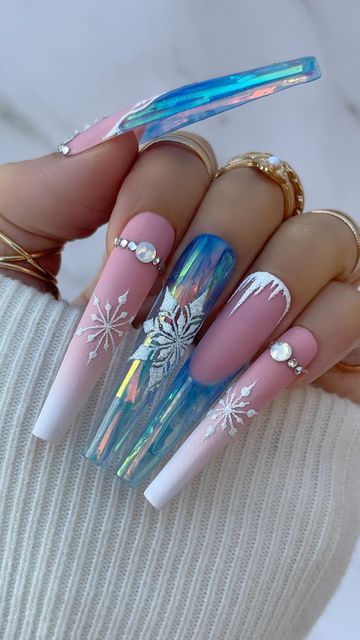 The Best Holiday Nails 2024