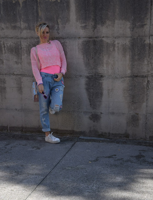 jeans strappati con toppe ricamate outfit jeans strappati come abbinare i jeans strappati outfit ottobre 2016 outfit autunnali mariafelicia magno fashion blogger colorblock by felym web influencer italiani blogger italiane di moda fashion blogger italiane