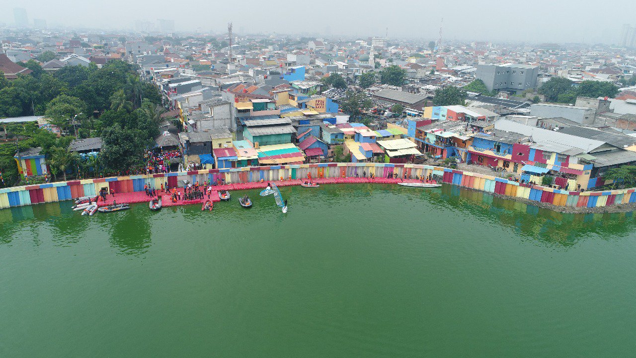 Kampung Warna Warni Danau Sunter