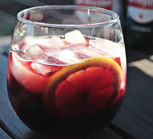 El Doctor Libre #cocktail #drink #recipes #sangria #smoothie