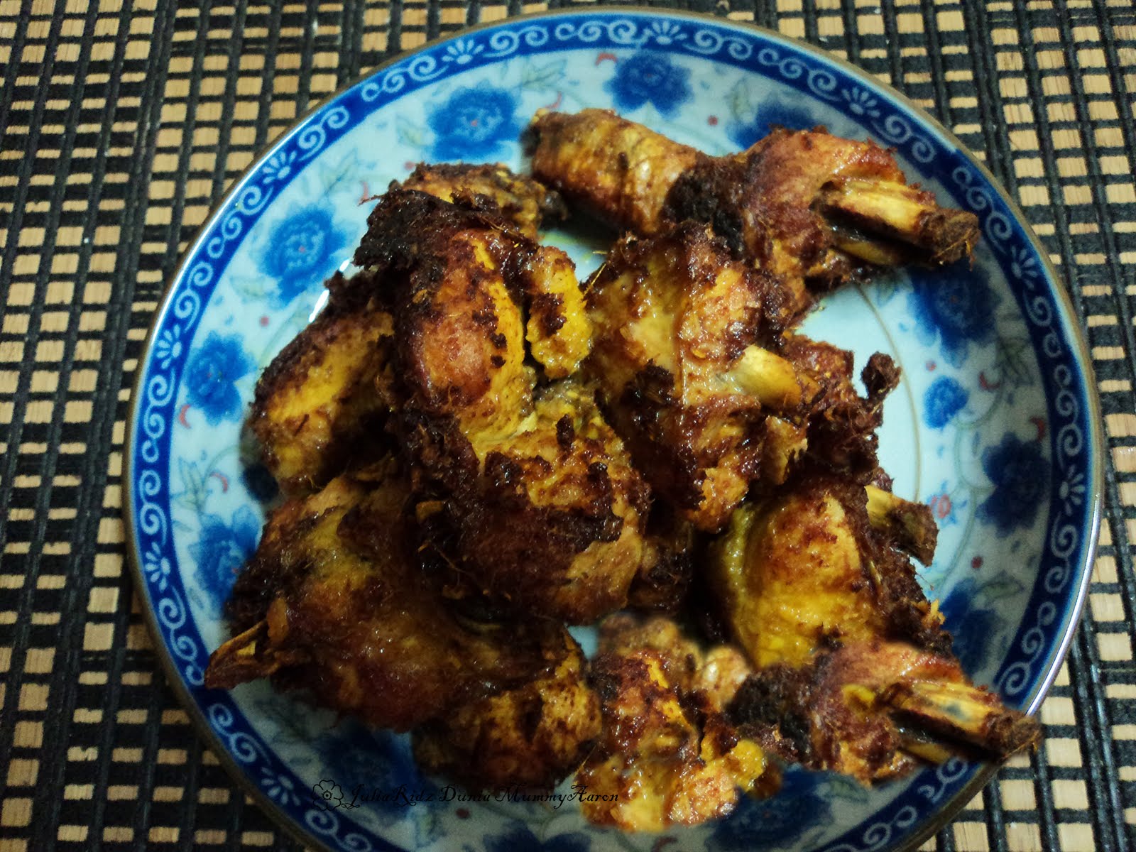 Dunia MummyAaron: Ayam Goreng Berempah