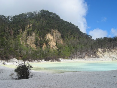 Kawah Putih Gunung Patuha