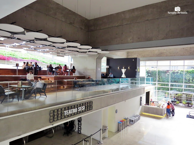 Vista da área de convivência e teatro do Centro Cultural FIESP - Bela Vista - São Paulo