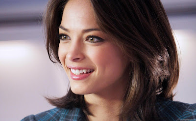 Kristin Kreuk Hollywood Famous Actress Wallpaper-1440x1280