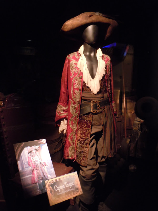 Keith Richards Captain Teague Pirates of the Caribbean costume