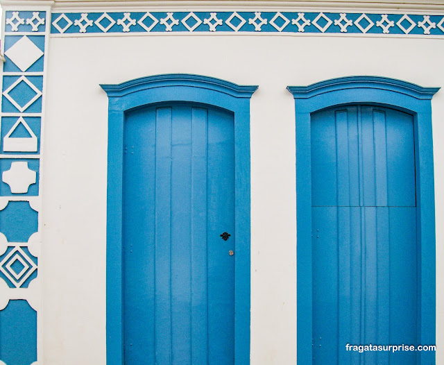 Símbolos maçônicos nas fachadas de Paraty