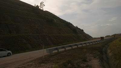 Gambar 2 Laluan Keruak Gunung Bongsu Kuala Berang Gua Musang