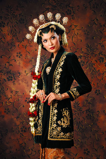 Contoh Foto dan Baju pengantin Adat Jawa  Album Wedding
