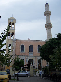 Hanya’da Splantzia Meydanı’nda Hünkar Camisi yada Aya Nikola Kilisesi