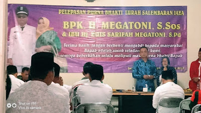 Pelepasan Purna Bakti Kepala Kelurahan Selembaran Jaya Diwarnai Isak Tangis Warga 