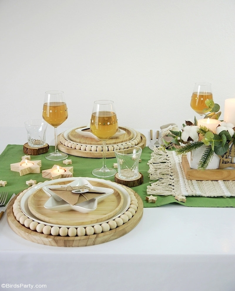 Table de Noël Nature avec Décoration DIY Faciles - décor de table à faire soi-même. Ce décor repensé est rapide, facile et économique!