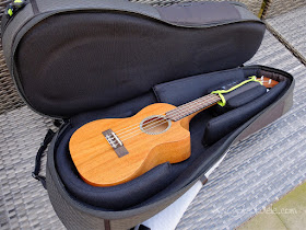 fusion urban double ukulele bag bottom compartment
