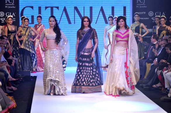 Bipasha Basu Looking Hot in Dark Blue Saree at IIJW-2012