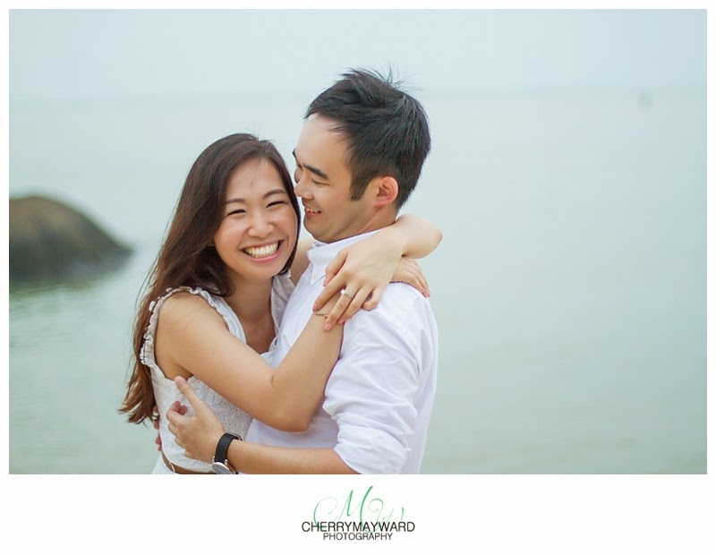 photo of a couple laughing, beautiful natural photo, couple having fun, laughing