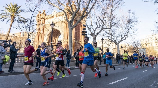 clasificacion media maraton barcelona