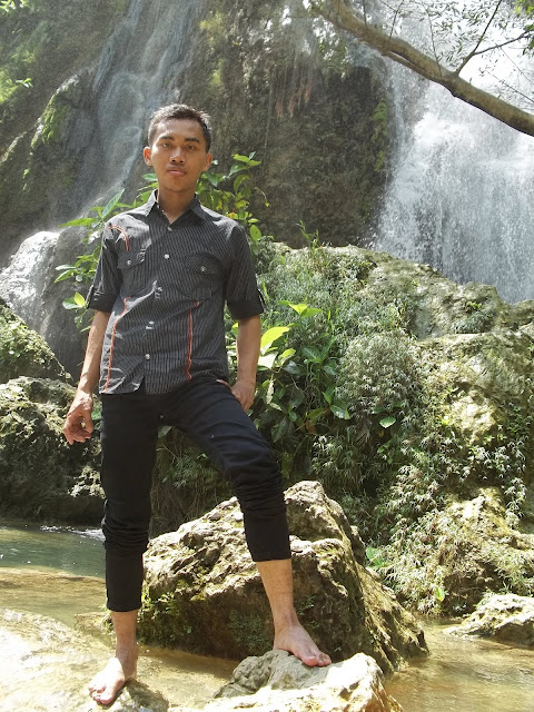 Wisata alam air terjun Sri Gethuk_Gunung Kidul