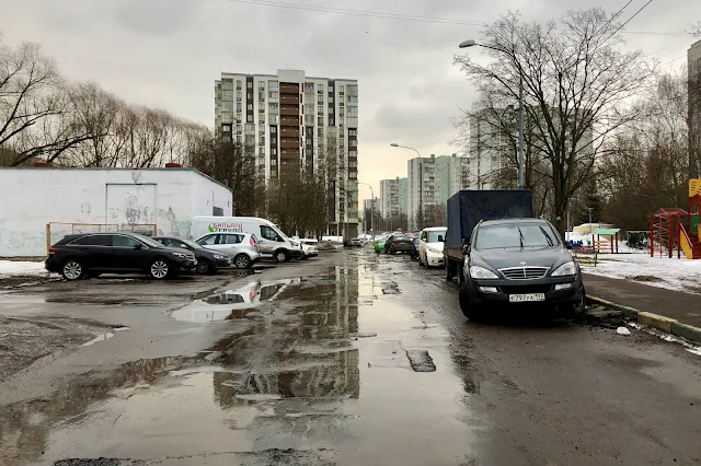 Чертановская улица, дворы, жилой комплекс «Счастье в Чертаново»