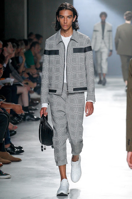 Designer Neil Barrett Is Having A Love Affair With Stripes In His SS/18 Collection www.toyastales.blogspot.com #ToyasTales #NeilBarrett #menswear #mensfashion #mensstyle #suits #minimalism