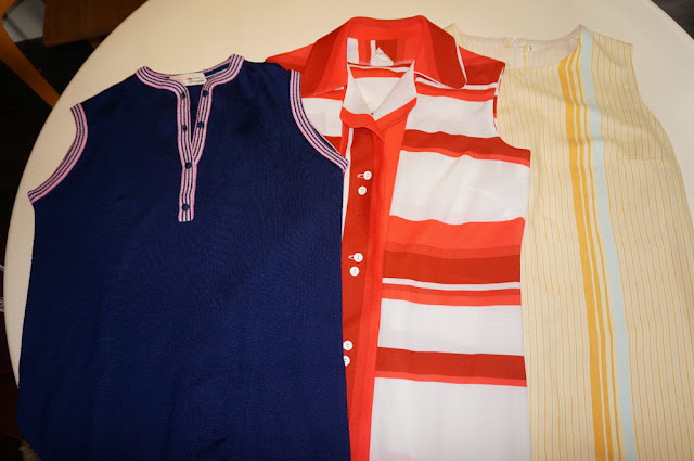  robes années 60 70... tricot , polo , trapèze / Courtelle et Tergal   vintage knit dress , polo dress , aline dress mod twiggy 1960 1970 60s 70s 