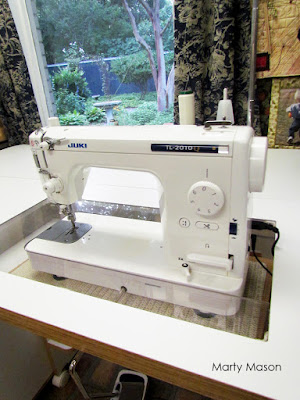 Juki TL 2010 sewing machine 