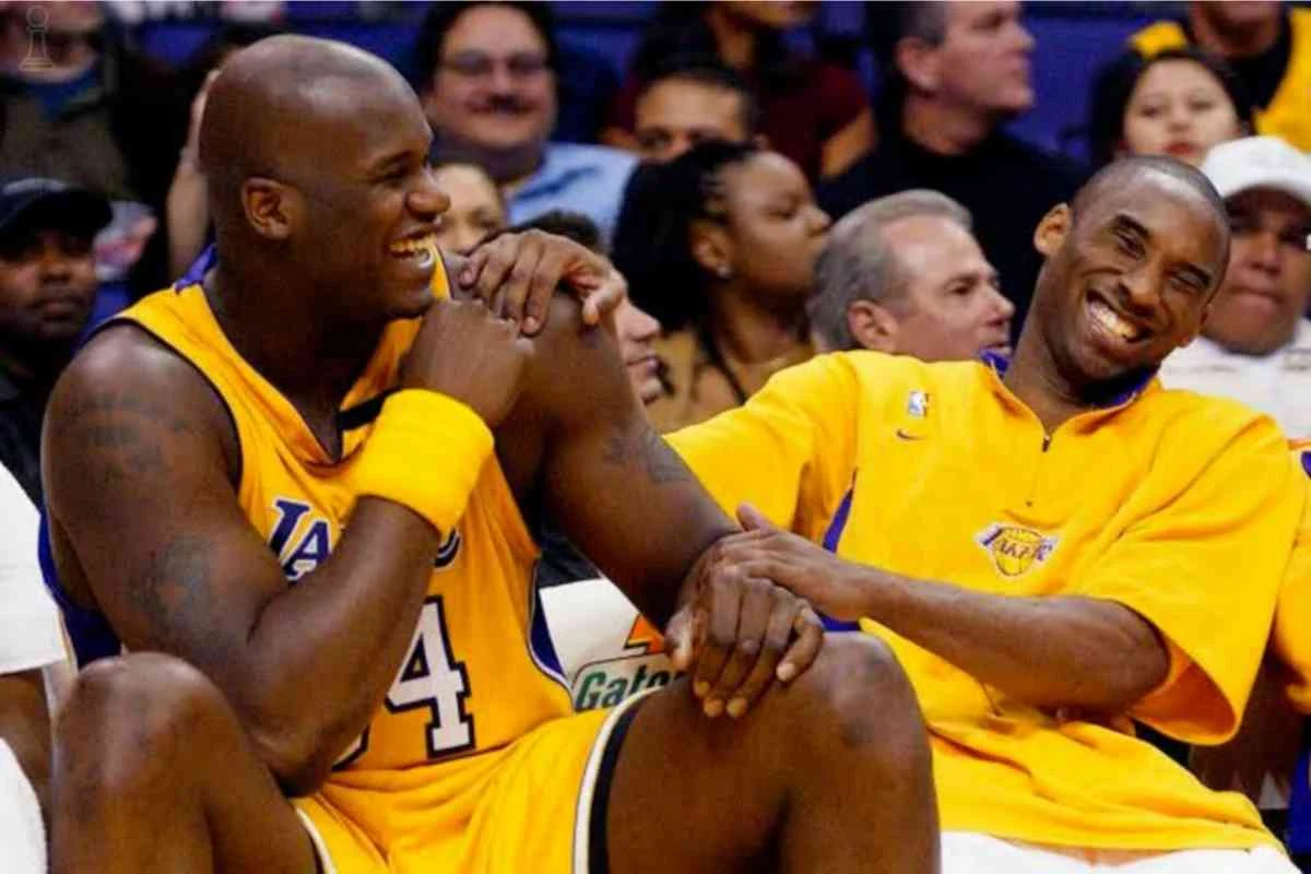 Kobe Byant and Shaquille O'Neal for the Los Angeles Lakers