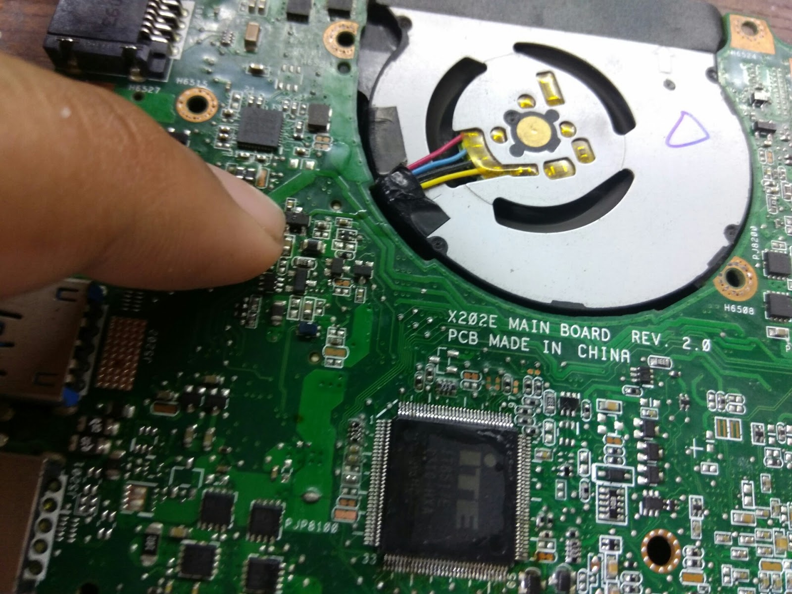 Spesialis Service Laptop Proyektor Tv Lcd Led Handphone di Kediri