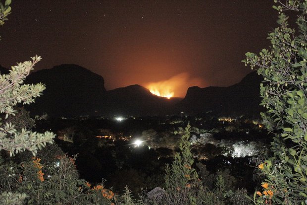 Incêndio na região do Gerais do Vieira, próximo ao Vale do Capão (Foto: Gilberto Filho)