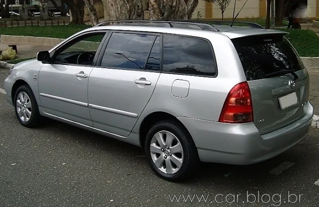 Toyota Fielder 2008 XEi Automática Flex - lateral