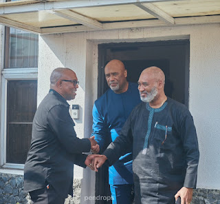 2023 Presidential candidate of the Labour Party (LP), Peter Obi, condoles with the Adefarasin family as they bury their "beloved mother"