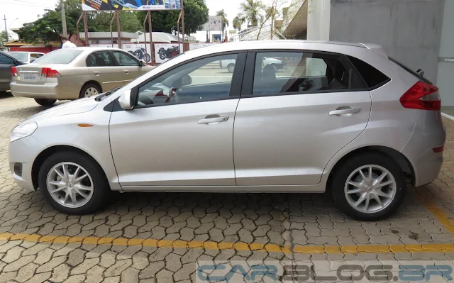 Novo Chery Celer Hatch - Prata