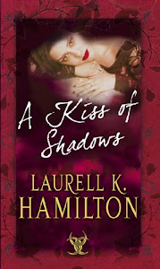 A Kiss Of Shadows: (Merry Gentry 1) (A Merry Gentry Novel) (English Edition)