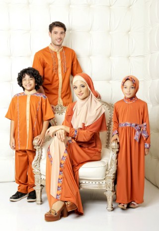 34 Koleksi Baju Muslim Keluarga 2020 Modern Terbaru