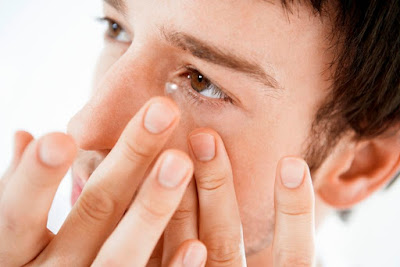 advantages of eye contact lenses, benefits of wearing contact lenses