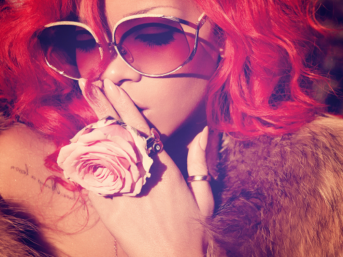 rihanna loud cover album. To the delight of Rihanna fans