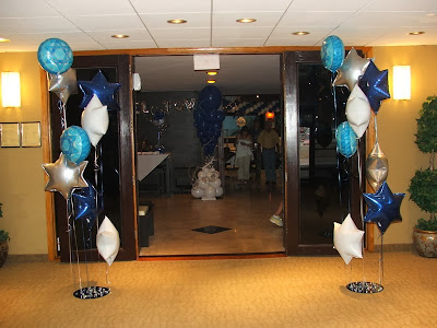  Balloon decoration, balloon cluster, balloon column