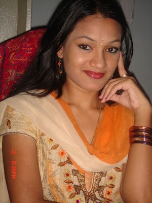 Desi Cute Girls Pictures Gallery 1