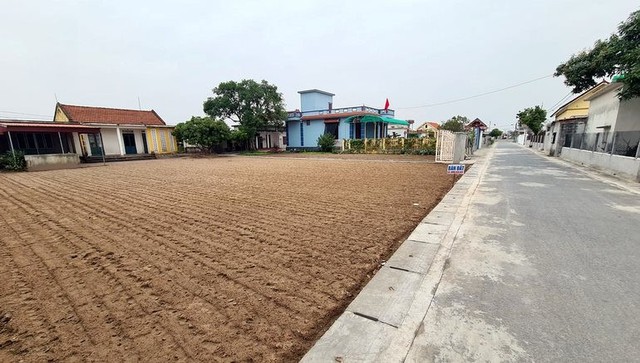 Bất động <a href=