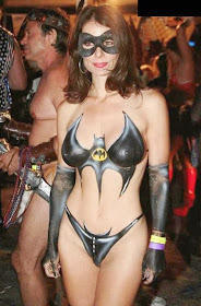 Body Art Nude - Cosplay a painted Batwoman