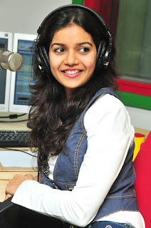 Sweet Indian RJ pics, charming Indian RJ photo, Glamours Indian Radio Jockey Photo in HD