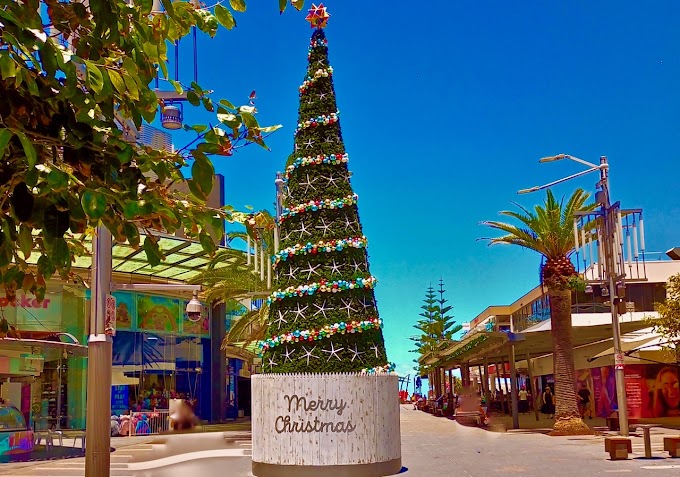 Merry Christmas Cavill Mall Surfers Paradise 