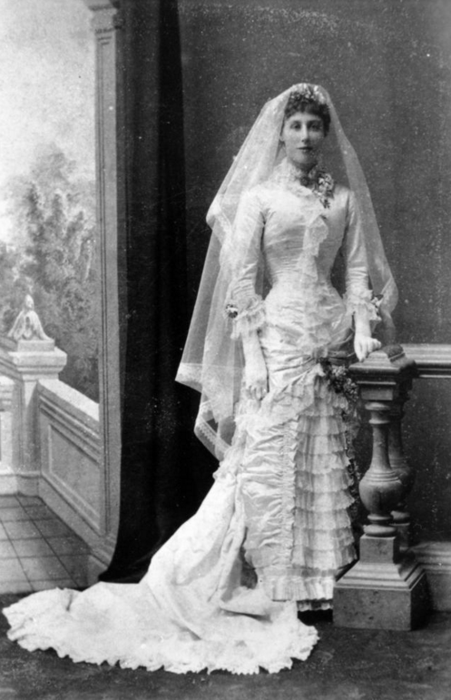 Vintage Feed Shack: Victorian Brides