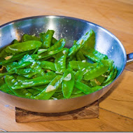 Snow Peas with garlic