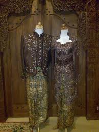 Model Kebaya Moderen