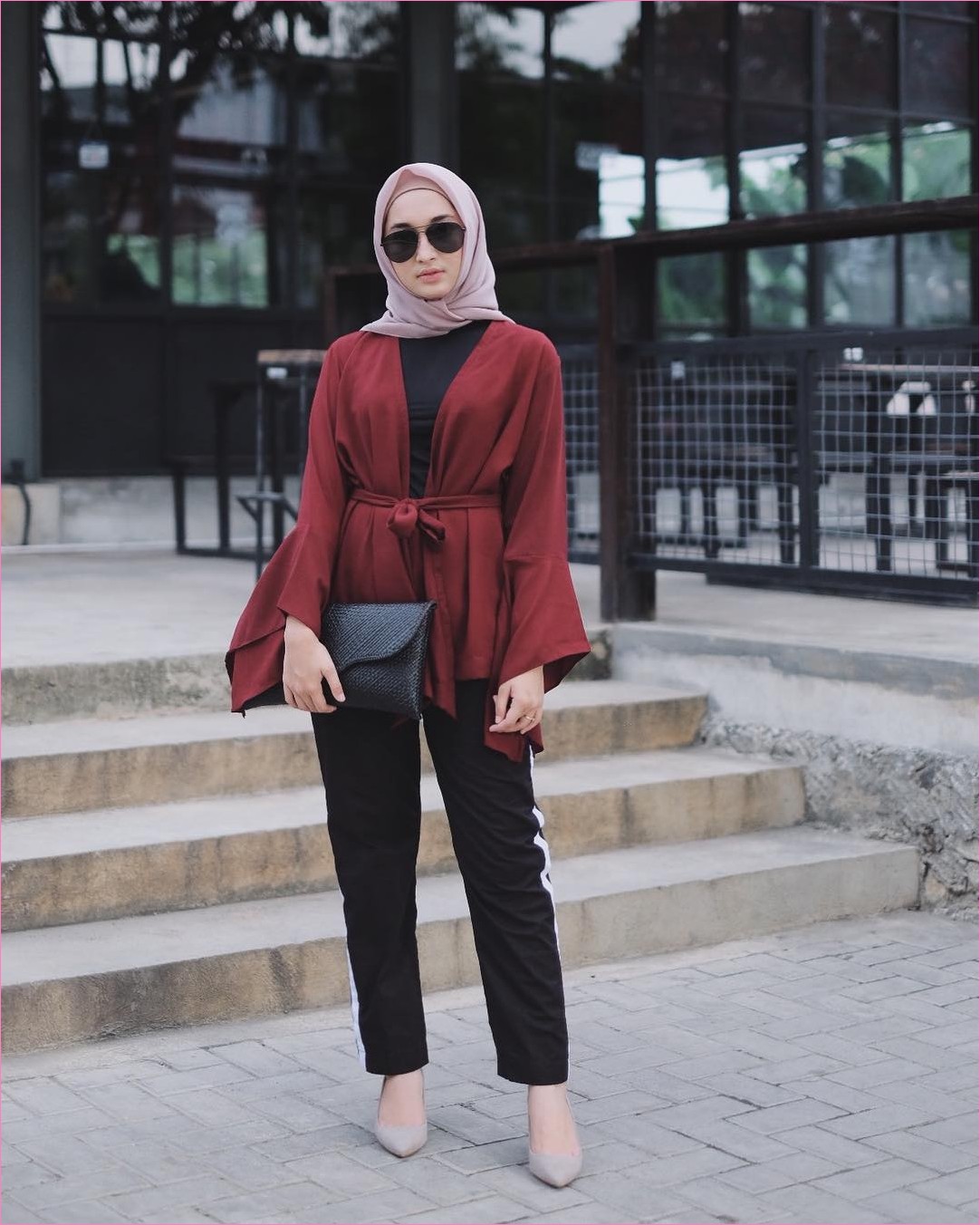  Setelan  Baju  Hijab  Casual Untuk Ke Kantor  Ala Selebgam