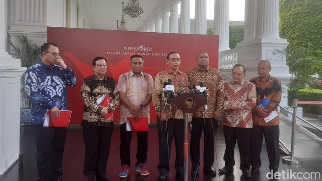 Presiden Jokowi Terima Forum Rektor Indonesia, Istana Merdeka, 7 Novembe...